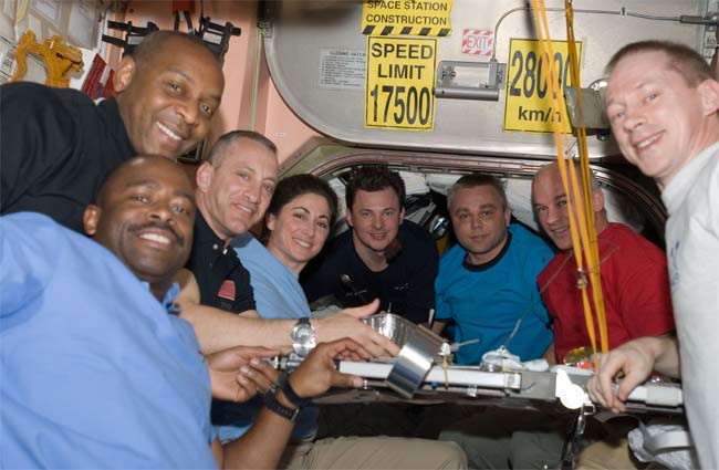 Astronauts to Spend Last Day At Space Station